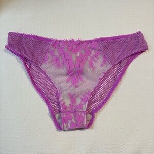 *NWT* Victoria’s Secret L 💖 Dream Angels Purple Floral Fishnet Cheeky Panty